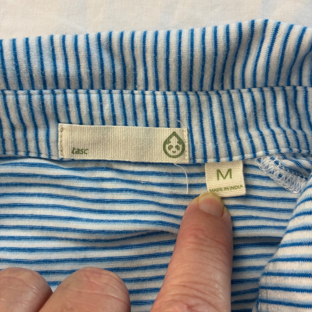 Tasc Performance Mens Polo Shirt Blue White Stripe Reynolds Wrap Logo Size M - Picture 3 of 9